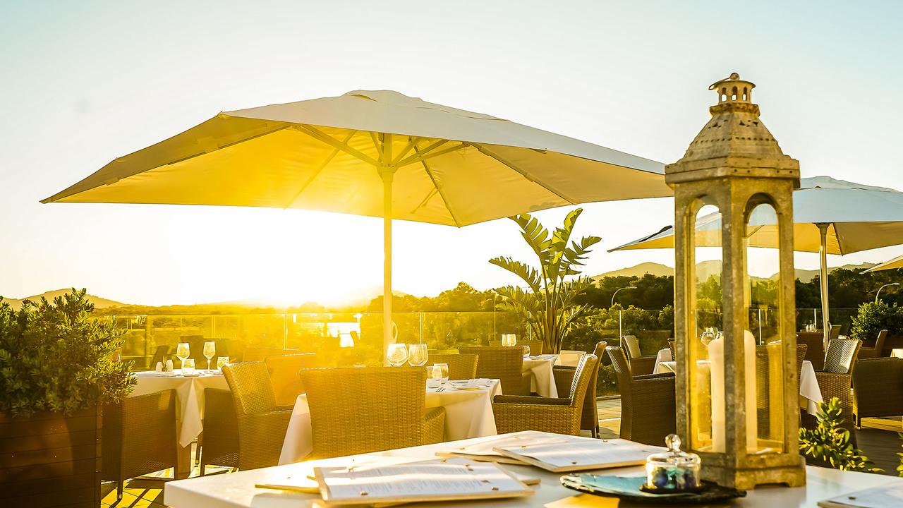 sky lounge image