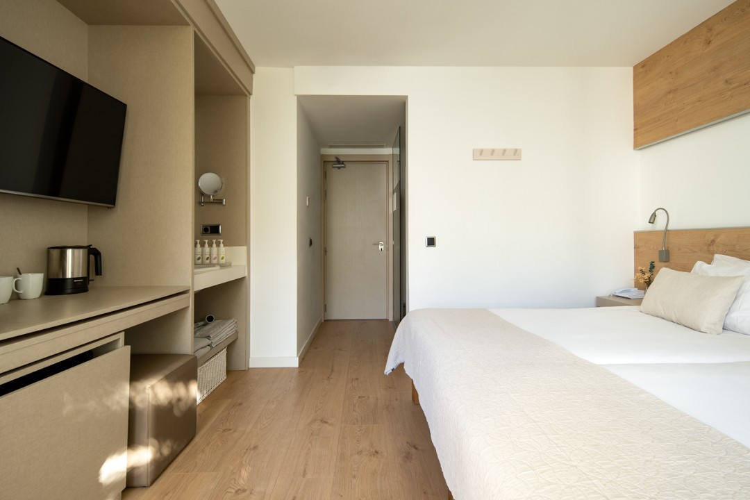 room Double cover image 1